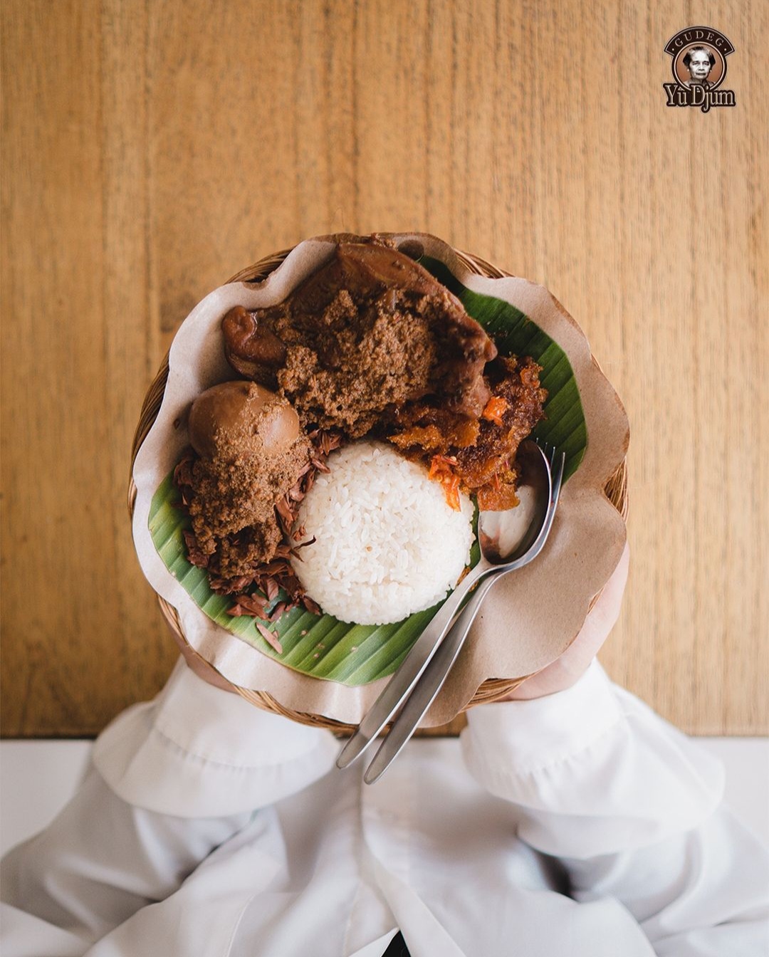 Kemasan Kaleng Gudeg Yu Djum